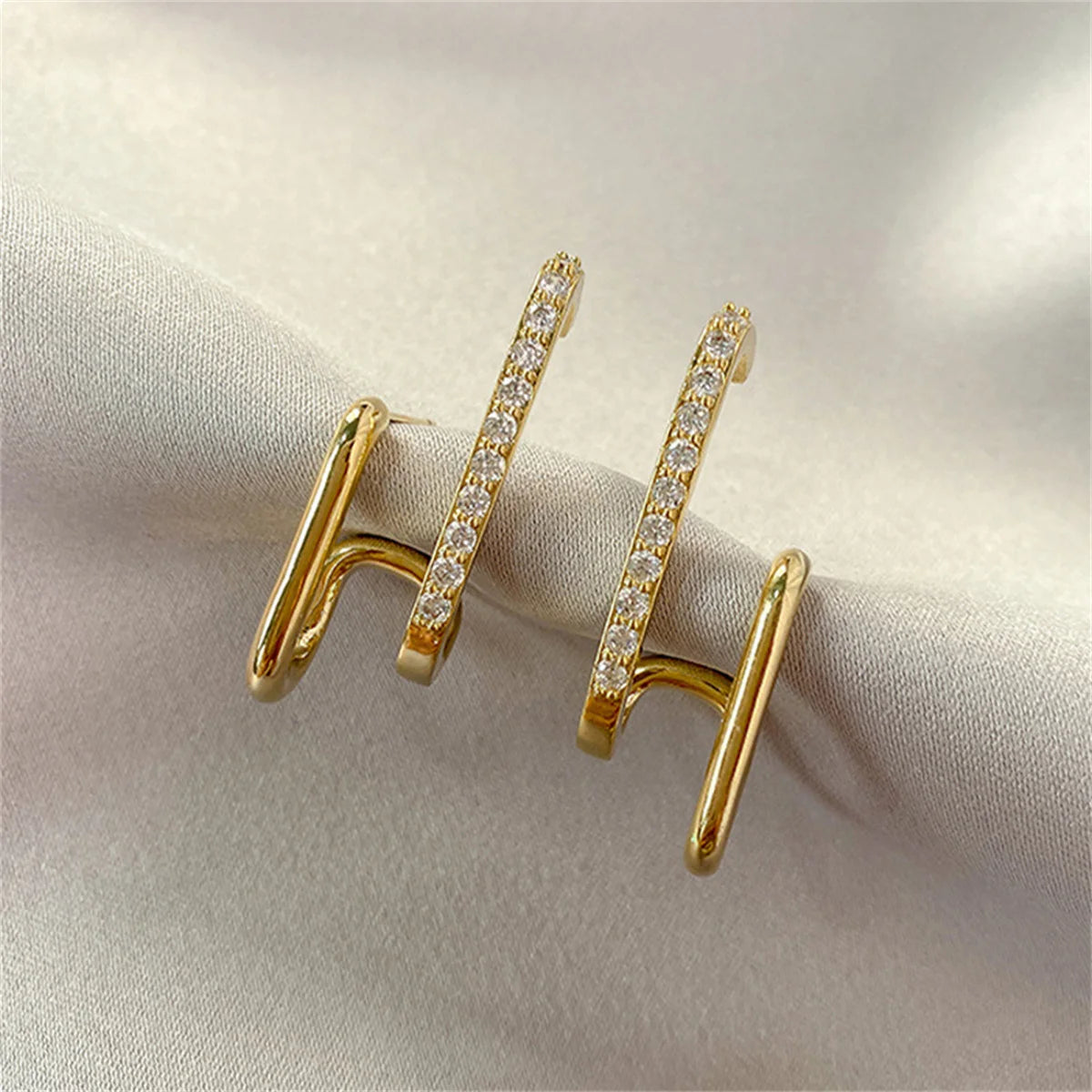 New Design Irregular U-shaped Gold Color Earrings for Women